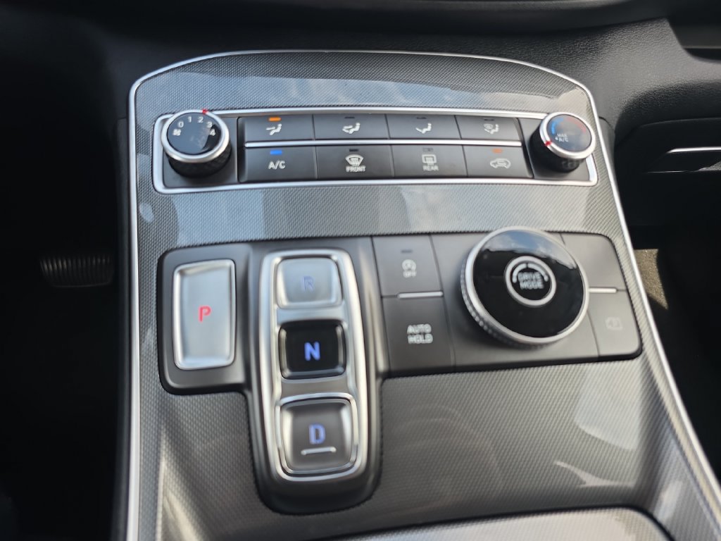 Used 2023 Hyundai Santa Fe SE FWD image 18
