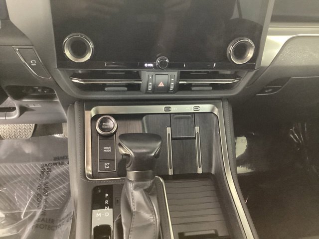 Used 2024 Lexus GX 550 w/ Accessory Package (Z1) AWD/4WD image 19
