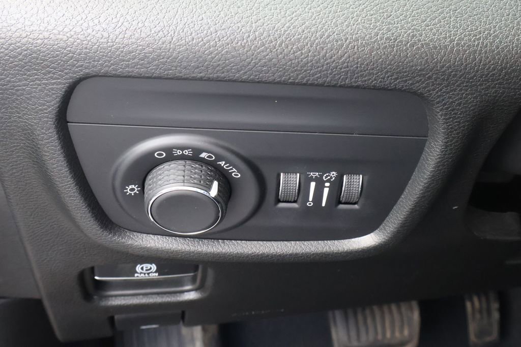 Used 2023 Jeep Grand Cherokee Altitude image 20