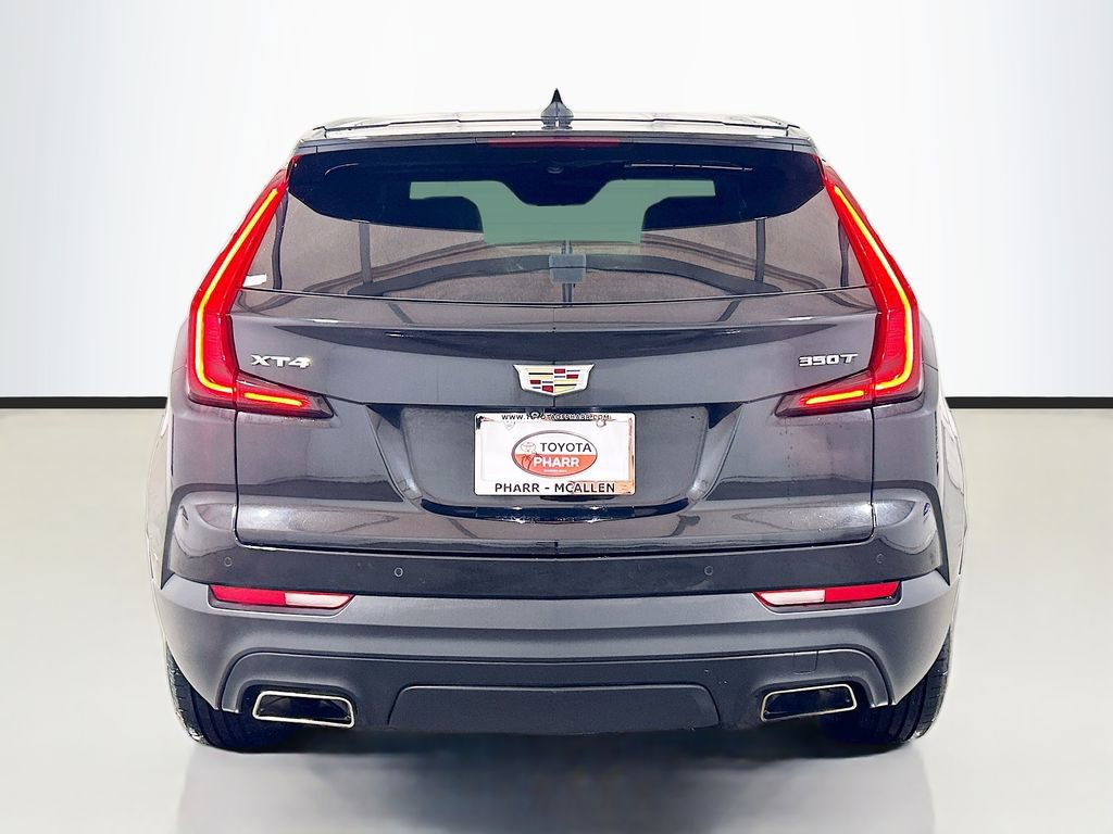 Used 2022 Cadillac XT4 Luxury w/ Cold Weather Package FWD image 5