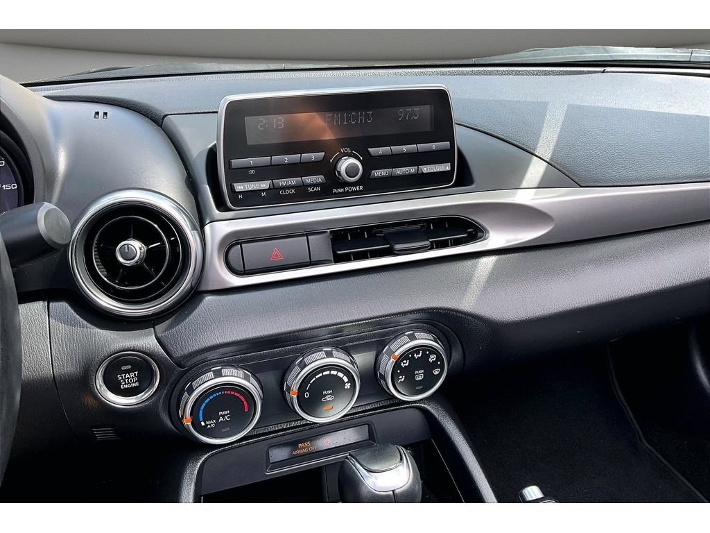 Used 2017 FIAT 124 Spider Classica RWD image 9