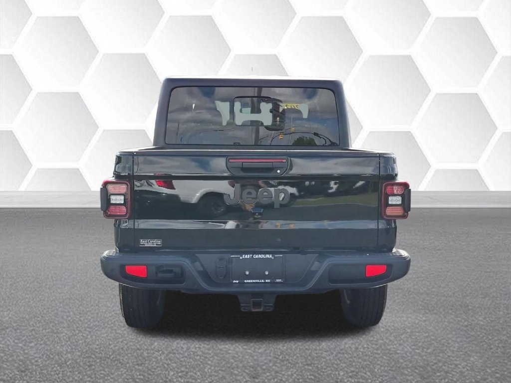 Certified 2024 Jeep Gladiator Sport AWD/4WD image 4