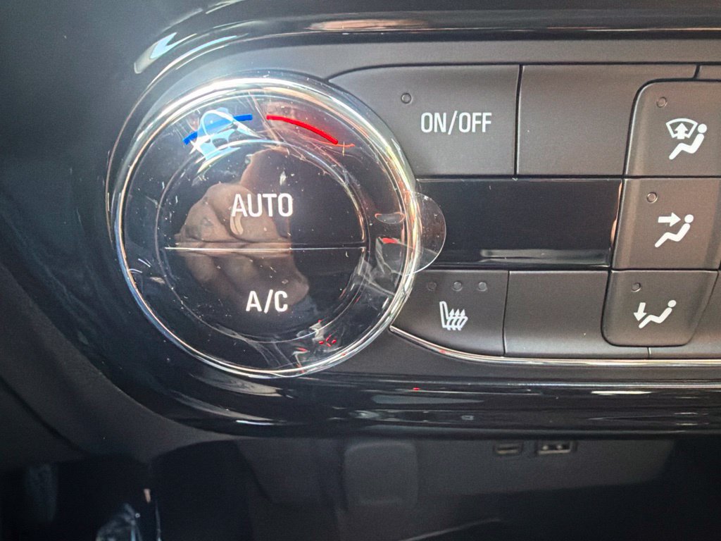 New 2026 Chevrolet Trax LT w/ LT Convenience Package FWD image 5