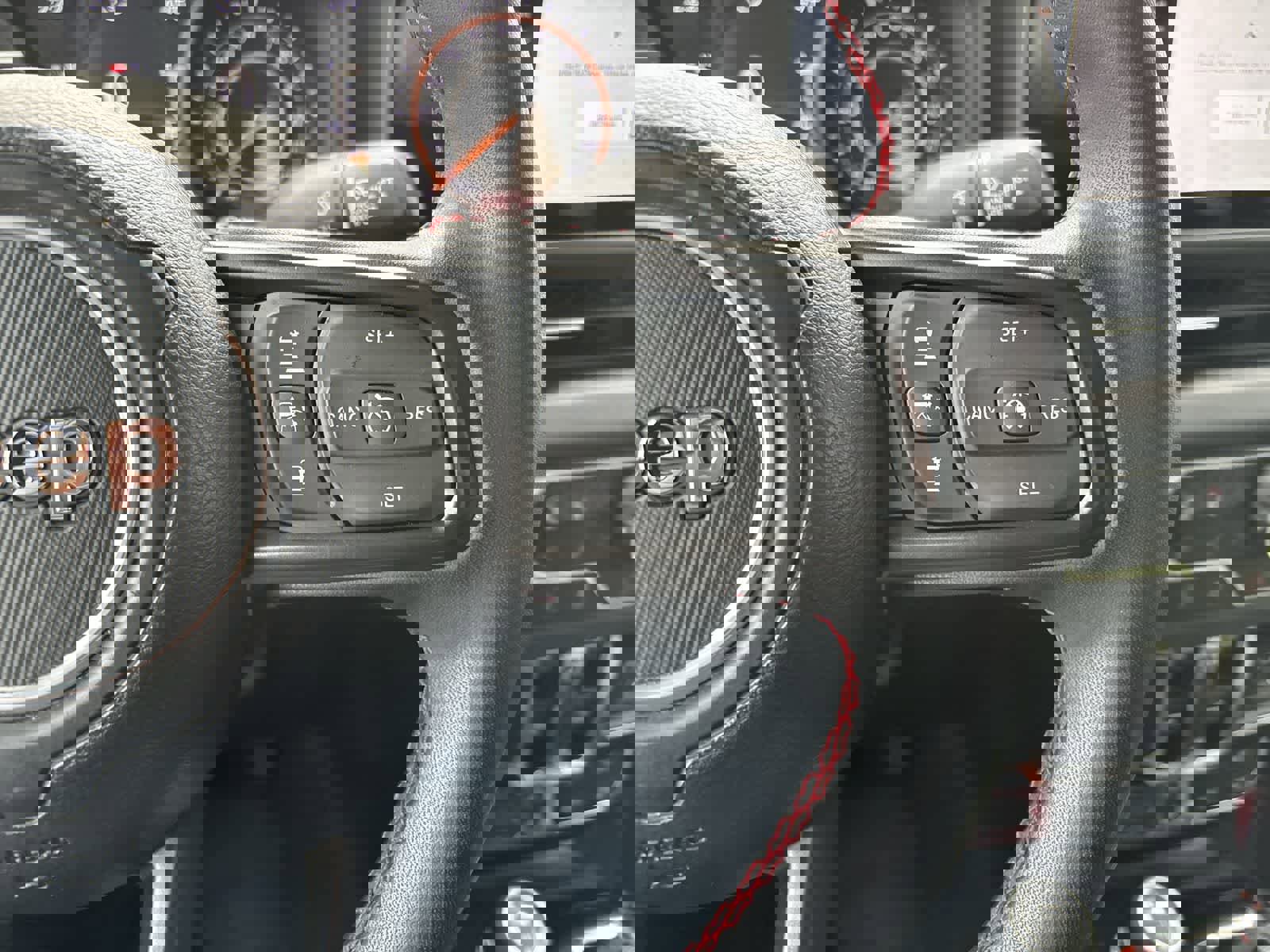 Used 2024 Jeep Gladiator Rubicon w/ Technology Group image 9