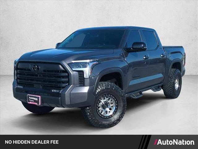 Used 2025 Toyota Tundra Limited AWD/4WD image 1