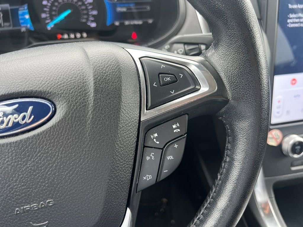 Used 2022 Ford Edge Titanium image 18