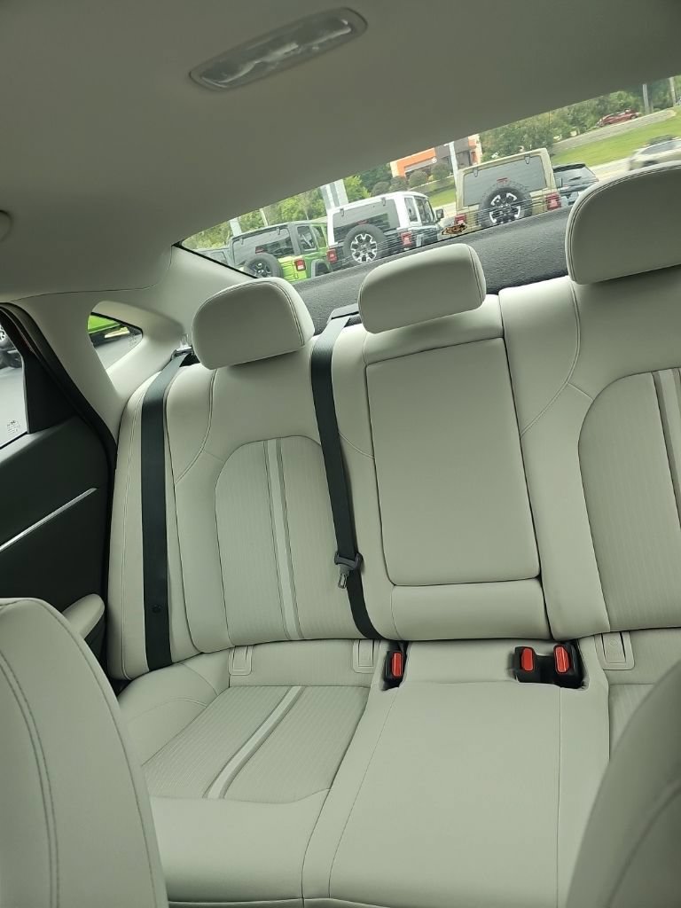 Used 2023 Hyundai Sonata SEL w/ Preferred Accessory Package FWD image 18