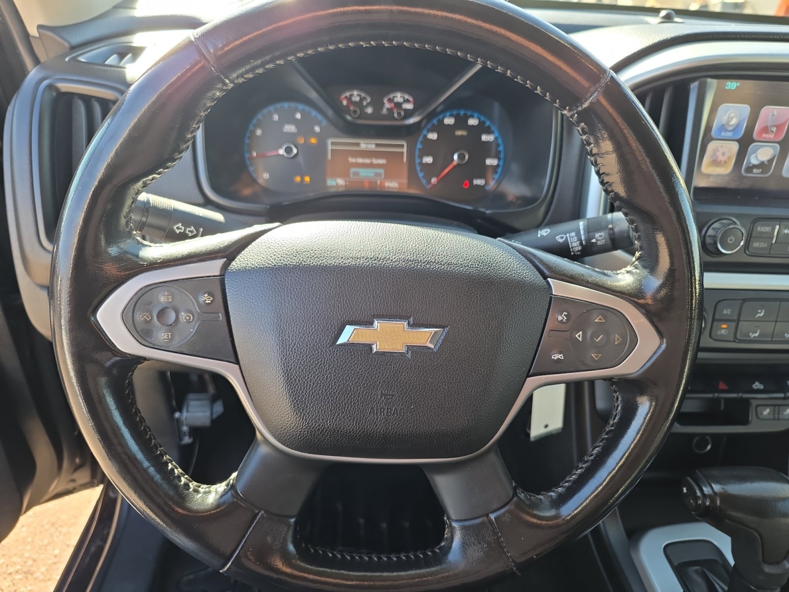 Used 2017 Chevrolet Colorado LT image 16