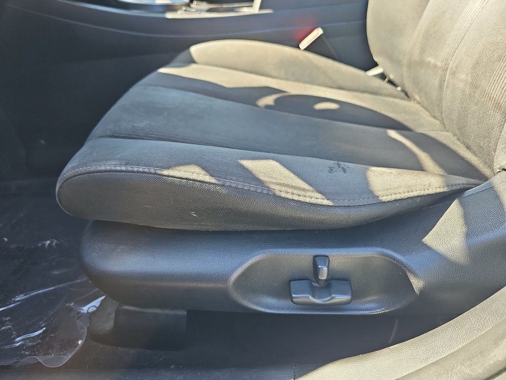 Used 2011 MAZDA CX-7 i Sport w/ Convenience Pkg FWD image 28