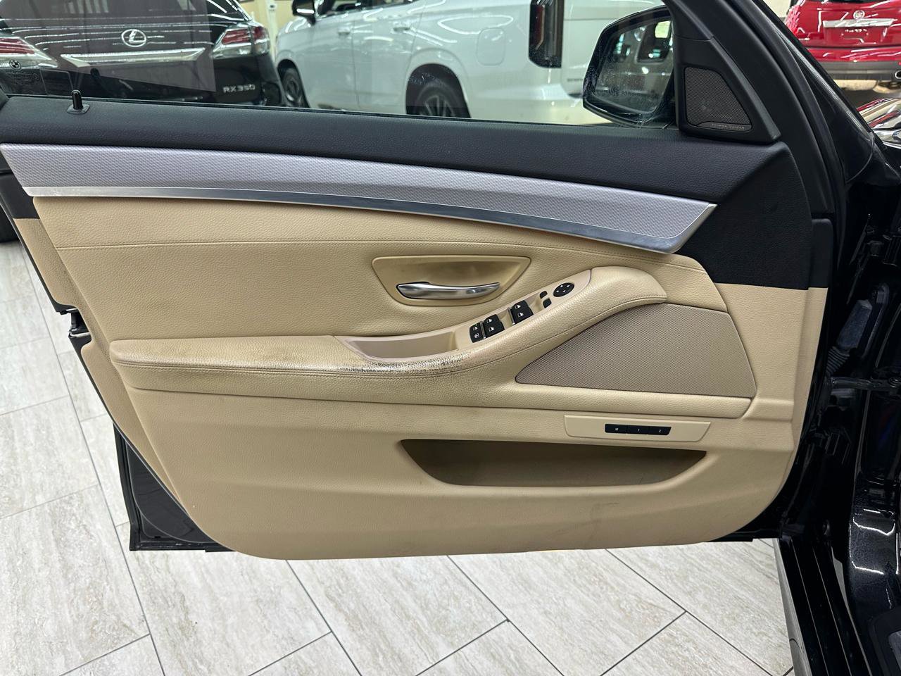 Used 2014 BMW 550i Sedan RWD image 15