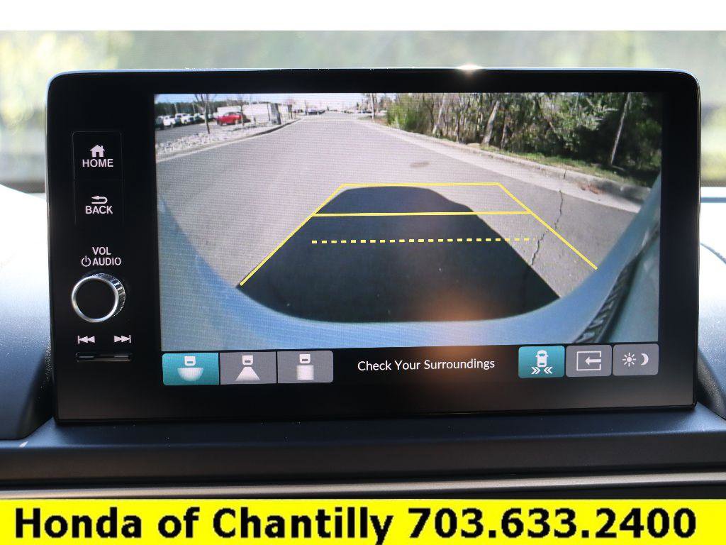 Used 2025 Honda Pilot Touring image 15