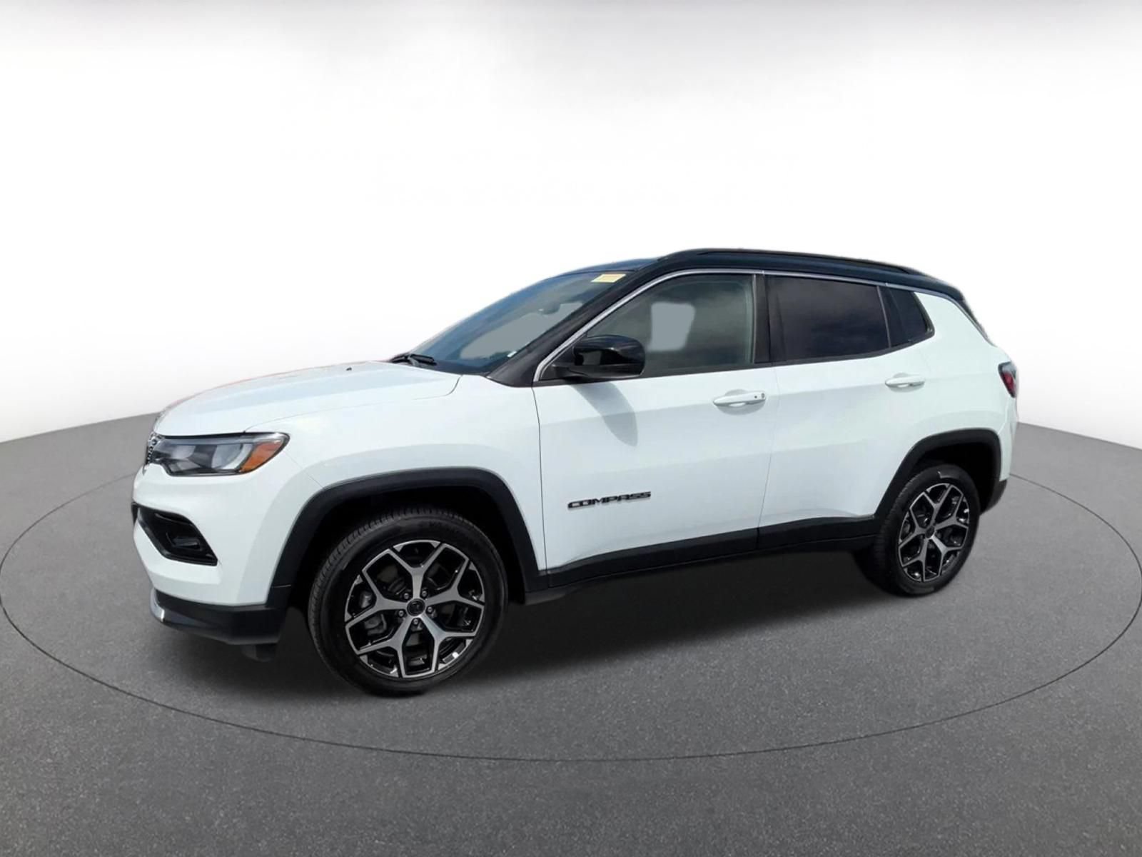 Used 2025 Jeep Compass Limited AWD/4WD image 8