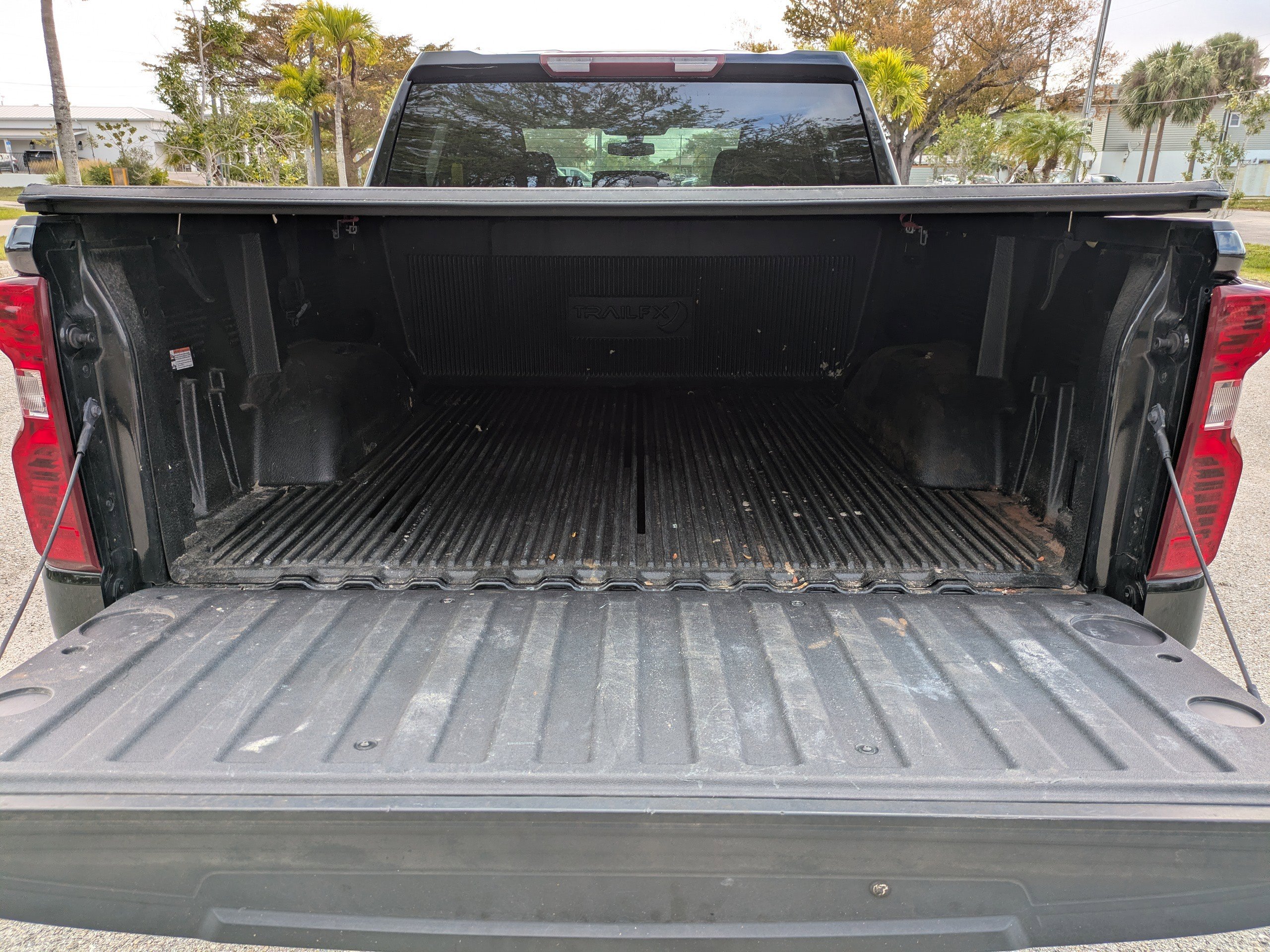 Used 2021 Chevrolet Silverado 1500 LT image 12