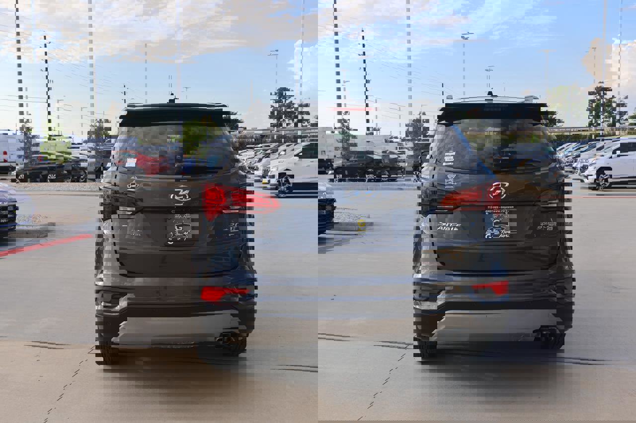 Used 2017 Hyundai Santa Fe Sport w/ Cargo Package image 4