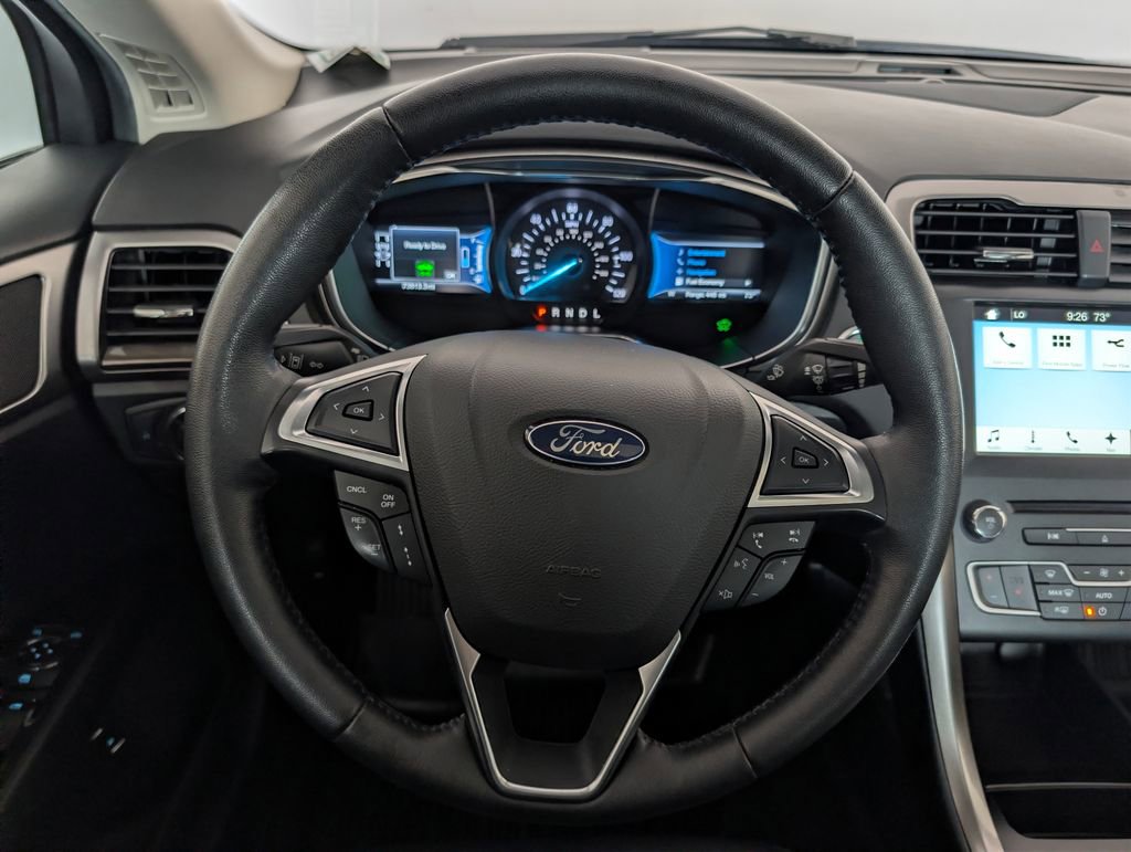 Used 2018 Ford Fusion SE w/ Equipment Group 602A FWD image 17