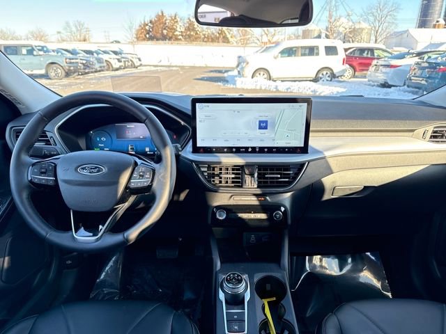 Used 2025 Ford Escape Platinum w/ Premium Technology Package image 12