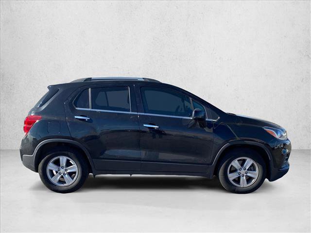 Used 2020 Chevrolet Trax LT w/ Driver Confidence Package FWD image 4