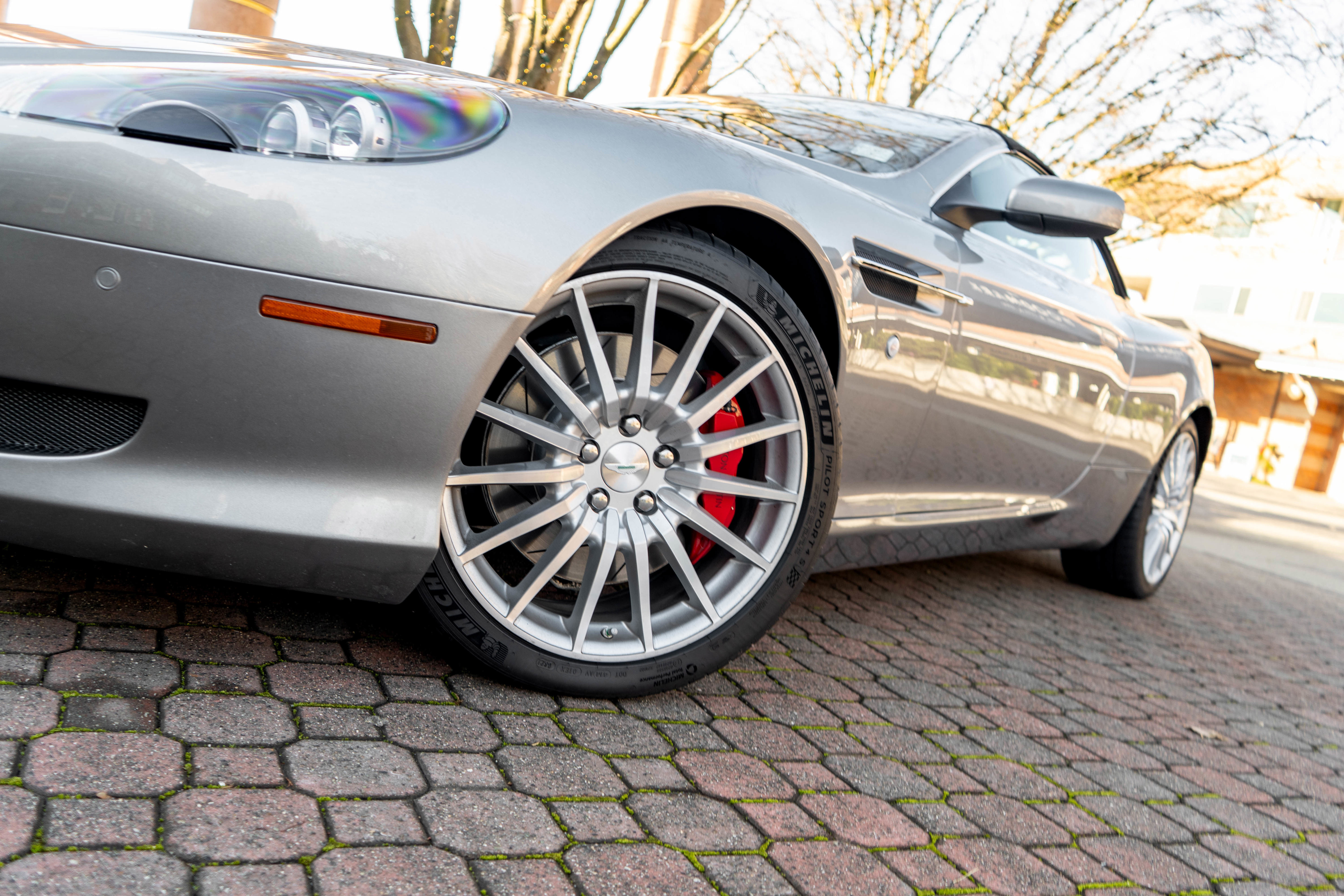 Used 2009 Aston Martin DB9 Volante RWD image 43