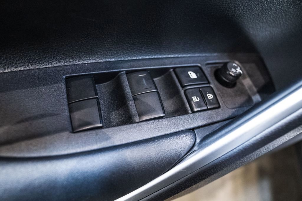 Used 2023 Toyota Corolla Cross XLE w/ Convenience Package image 15