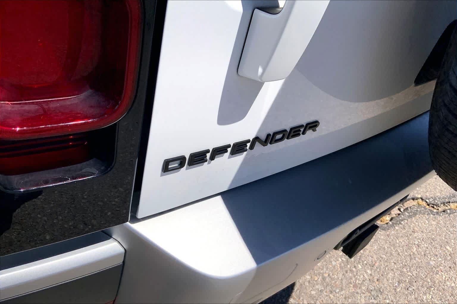 Used 2024 Land Rover Defender 110 S AWD/4WD image 30