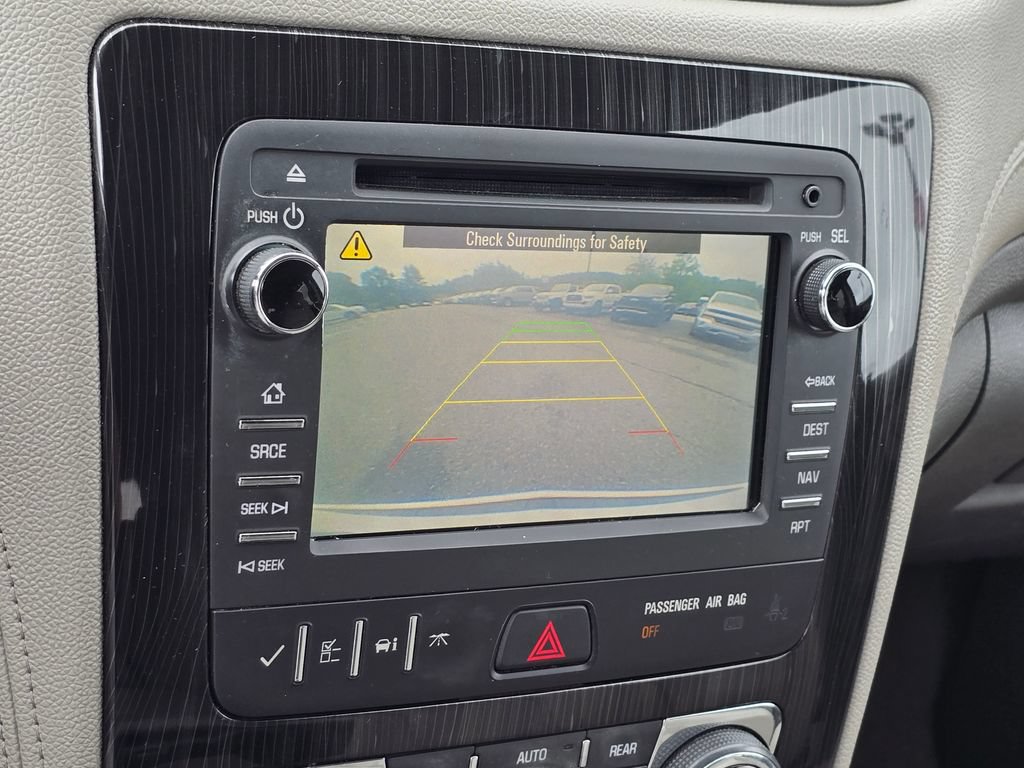 Used 2017 Chevrolet Traverse LT FWD image 9