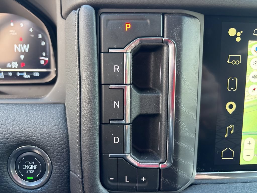 Used 2024 GMC Yukon Denali AWD/4WD image 39