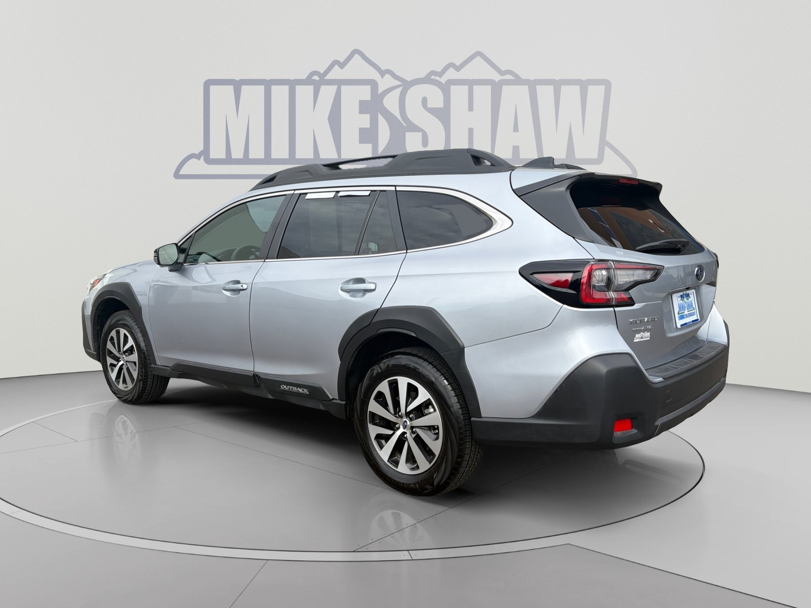 Used 2025 Subaru Outback Premium w/ Popular Package #1A AWD/4WD image 3