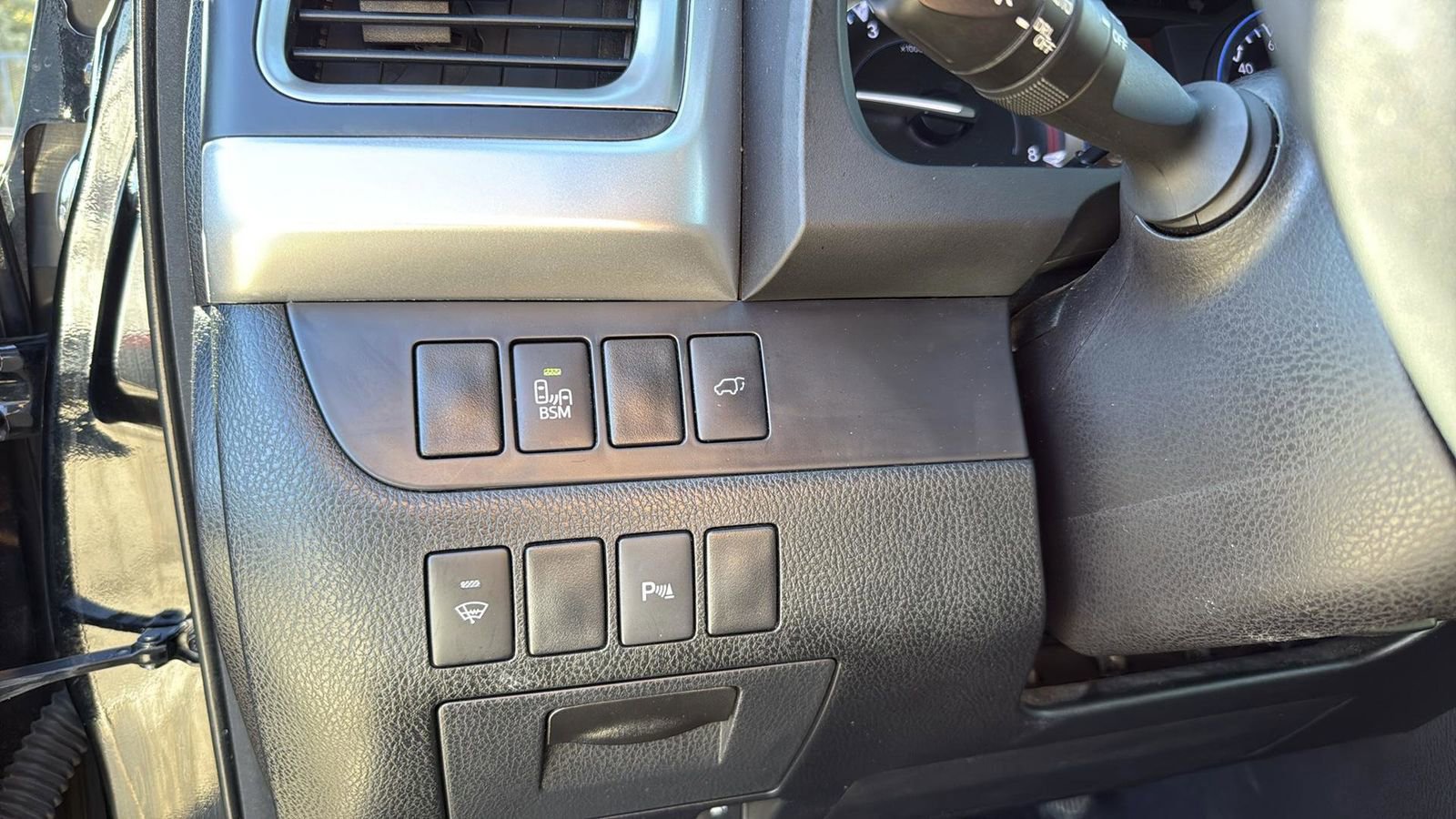 Used 2015 Toyota Highlander Limited image 18