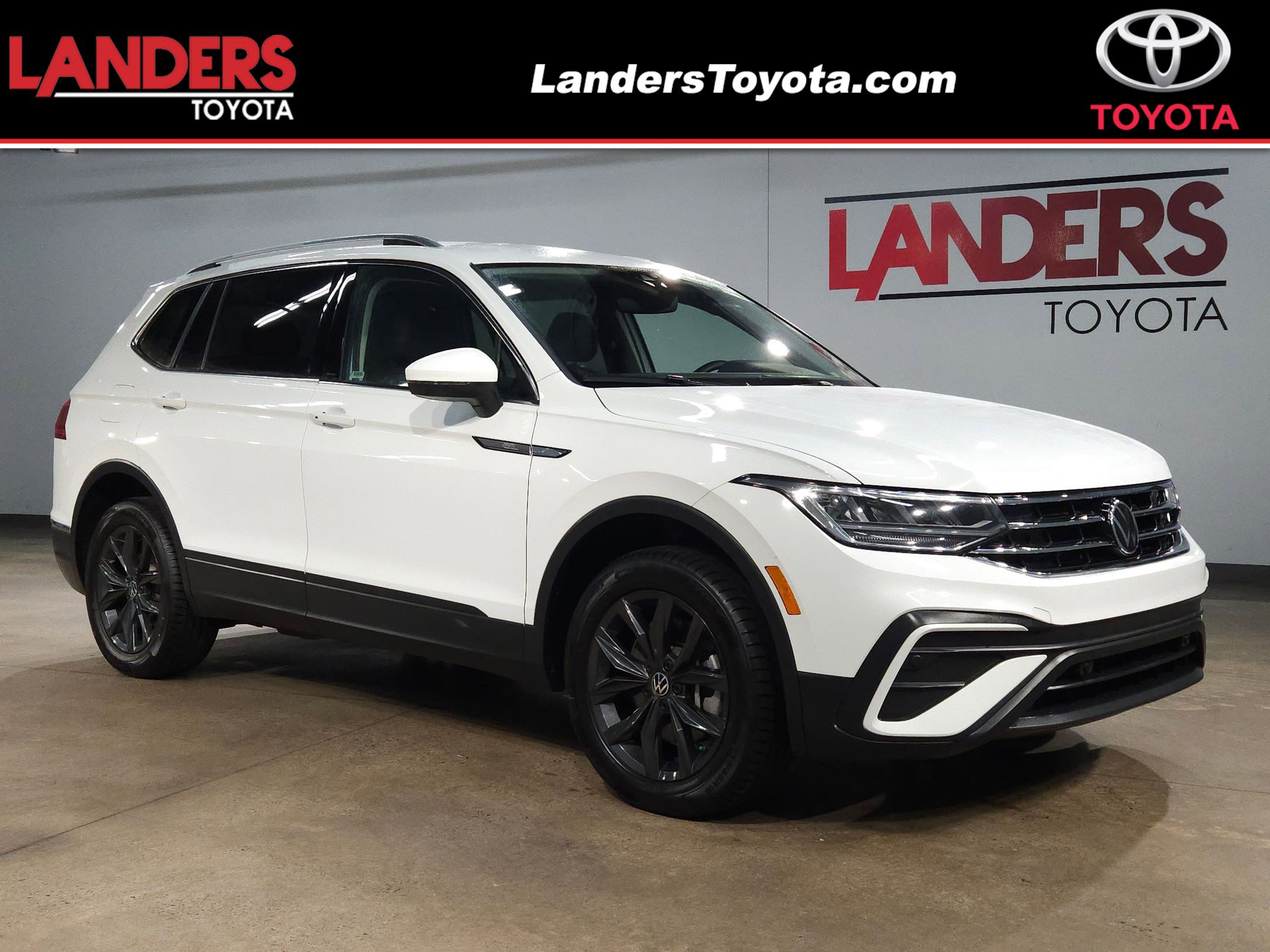 Used 2024 Volkswagen Tiguan SE