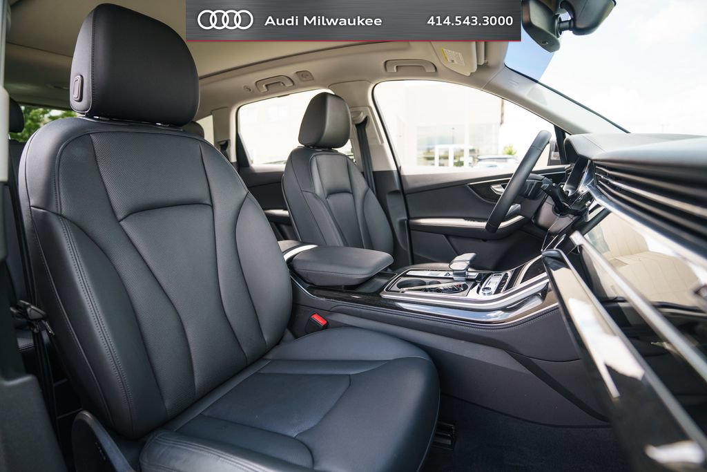 Used 2023 Audi Q7 3.0T Prestige w/ Prestige Package AWD/4WD image 13