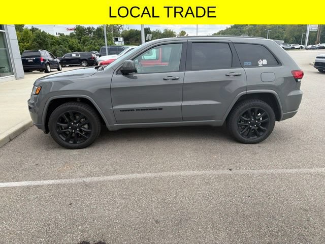 Used 2022 Jeep Grand Cherokee Laredo X AWD/4WD image 4