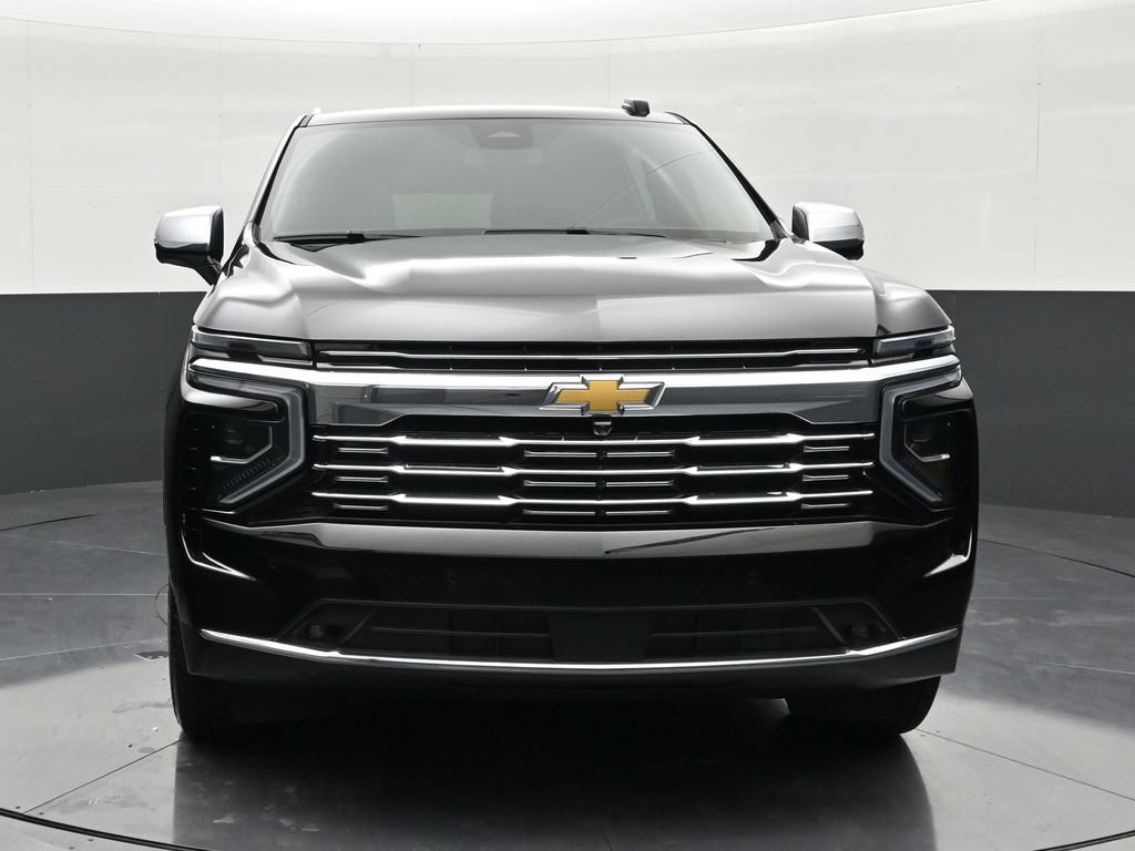 Used 2026 Chevrolet Suburban Premier RWD image 8