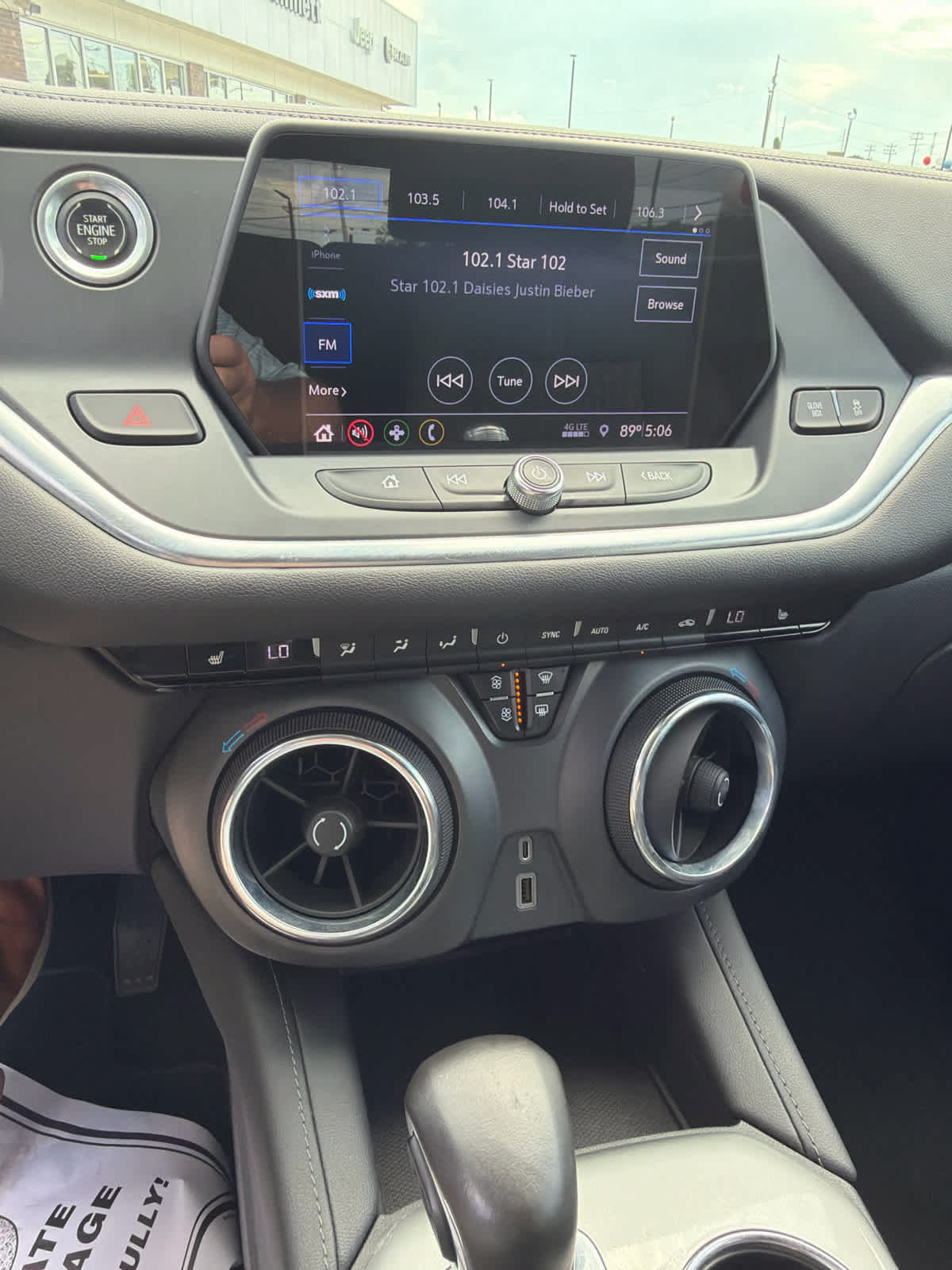 Used 2019 Chevrolet Blazer LT FWD image 13