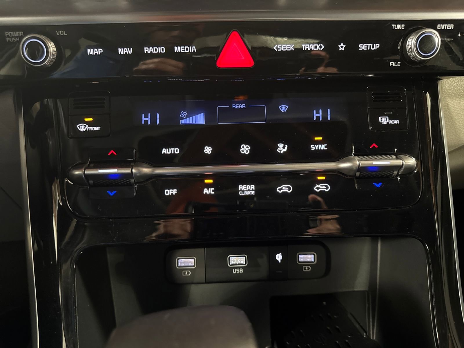 Used 2024 Kia Carnival SX Prestige image 10