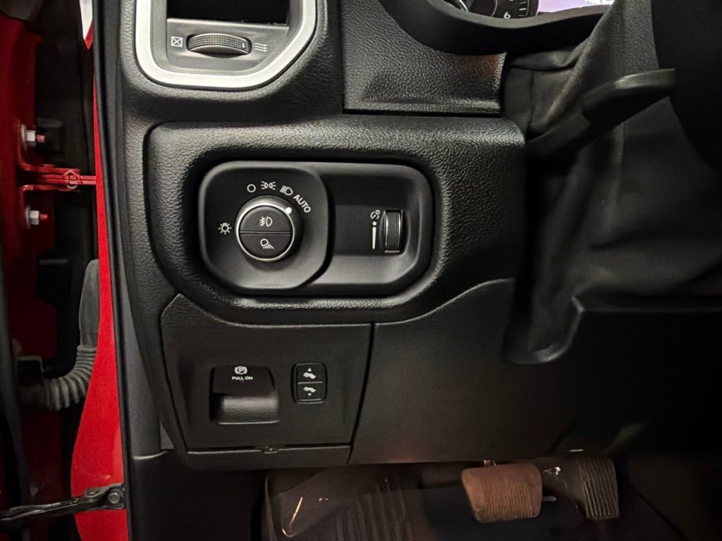 Used 2022 RAM 1500 Big Horn AWD/4WD image 24
