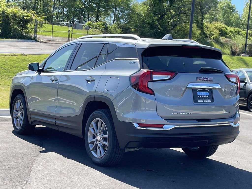 Used 2024 GMC Terrain SLT image 5