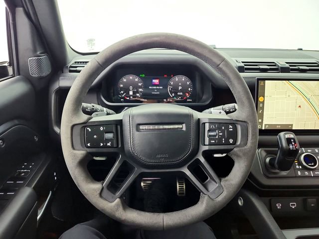 Used 2023 Land Rover Defender 110 image 25