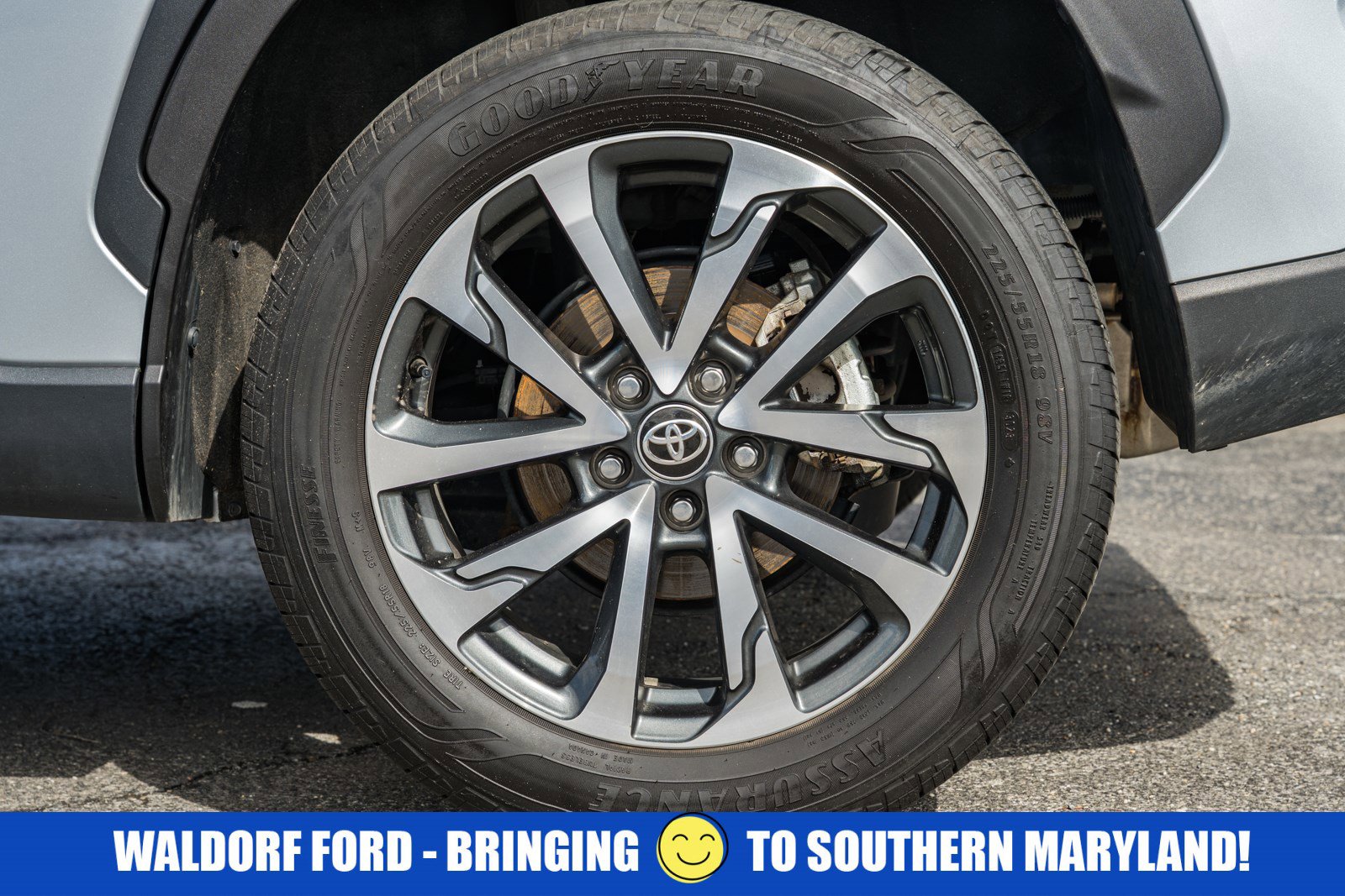 Used 2023 Toyota Corolla Cross XLE w/ Convenience Package image 20