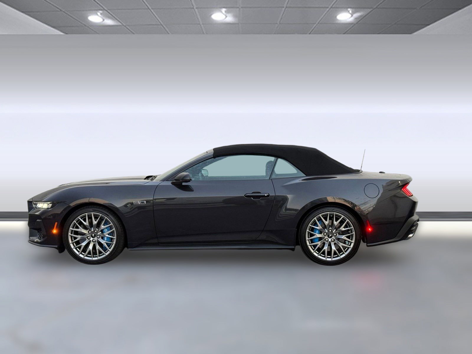 Used 2024 Ford Mustang GT Premium image 2