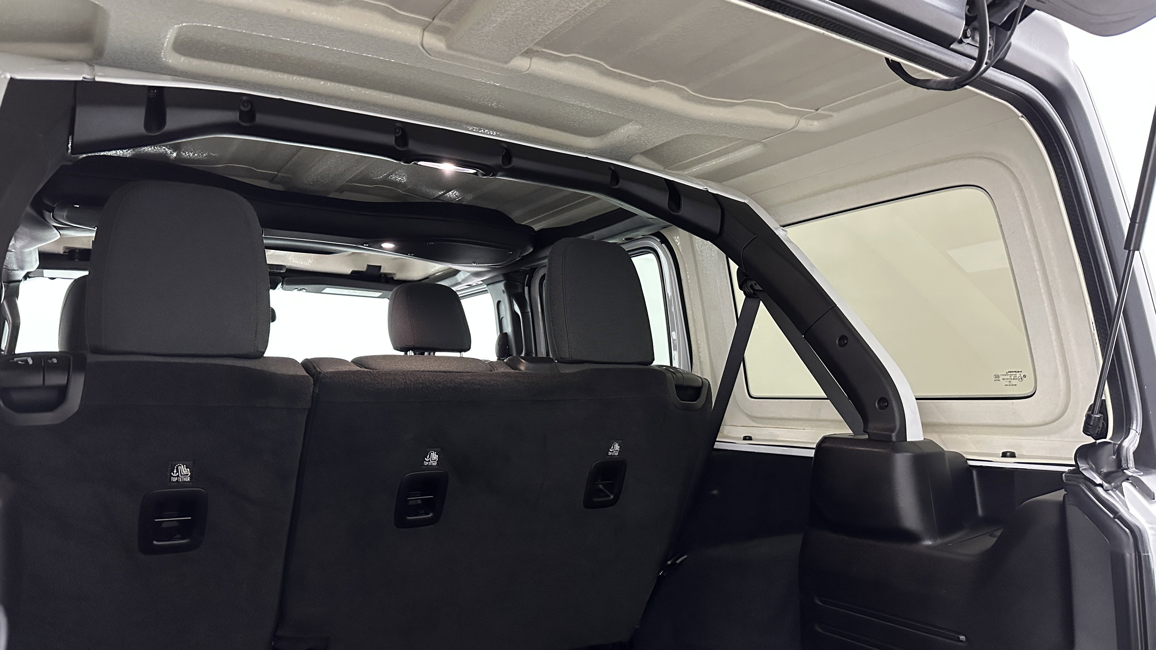 Used 2025 Jeep Wrangler Willys image 26