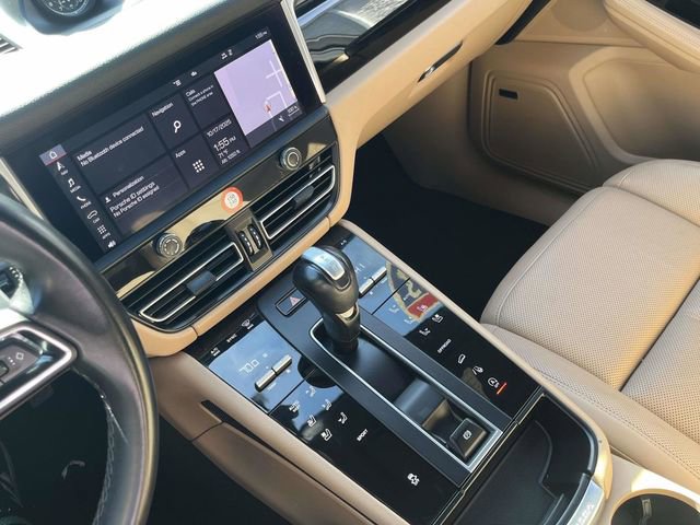 Used 2023 Porsche Macan Turbo image 25