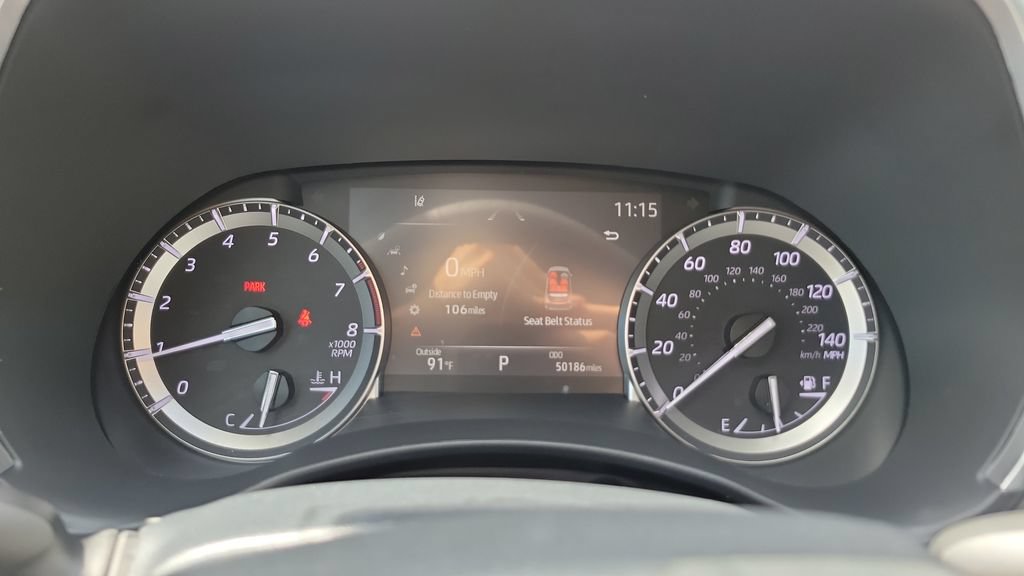 Used 2022 Toyota Highlander XLE FWD image 25