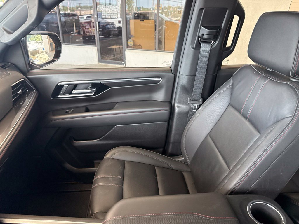 Used 2025 Chevrolet Tahoe RST w/ RST Performance Edition AWD/4WD image 24