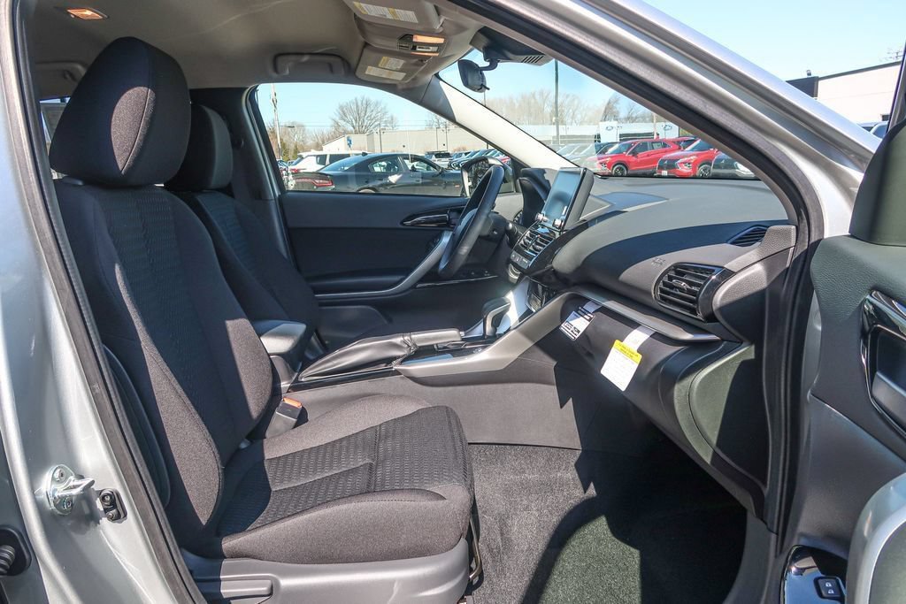 New 2026 Mitsubishi Eclipse Cross LE AWD/4WD image 17