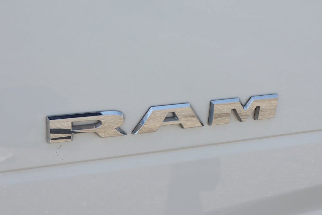 Used 2022 RAM 3500 Tradesman w/ Chrome Appearance Group AWD/4WD image 57