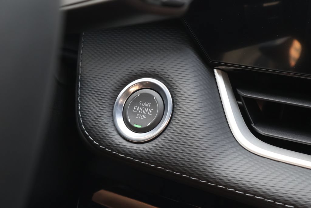 New 2027 Chevrolet Equinox LT w/ Midnight Edition FWD image 34