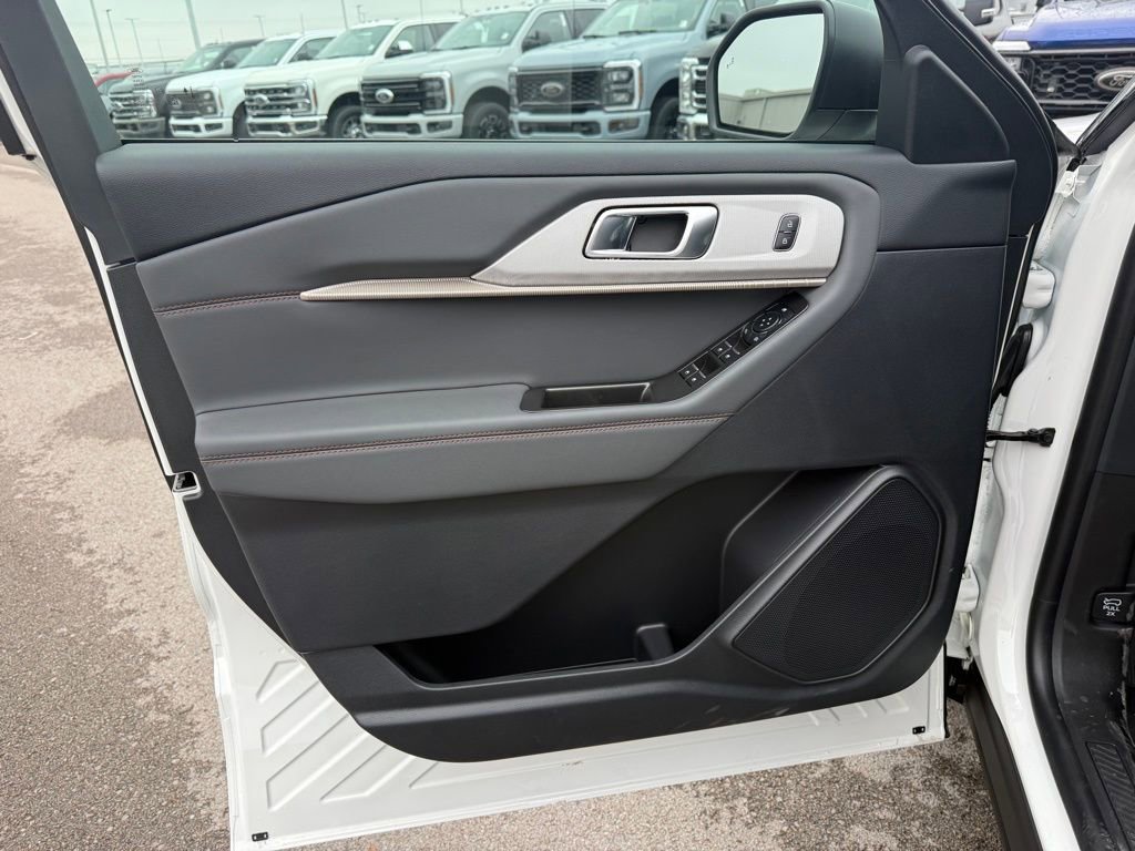 New 2026 Ford Explorer Active image 8