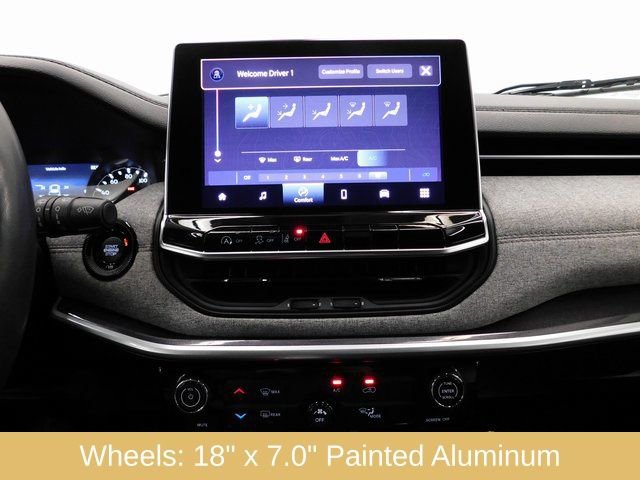 Used 2023 Jeep Compass Latitude image 32