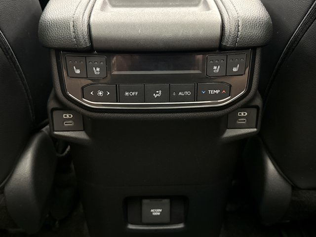 Used 2024 Toyota Grand Highlander AWD image 20