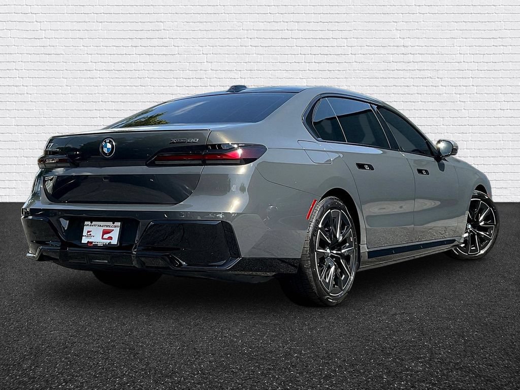 Used 2023 BMW i7 xDrive60 w/ Executive Package 2 AWD/4WD image 6